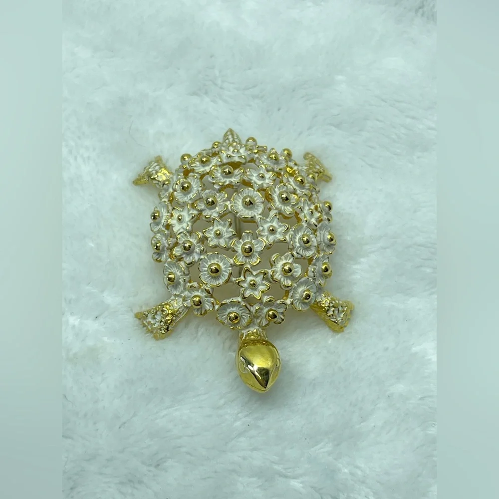 Vintage Tortolani  gold white turtle brooch